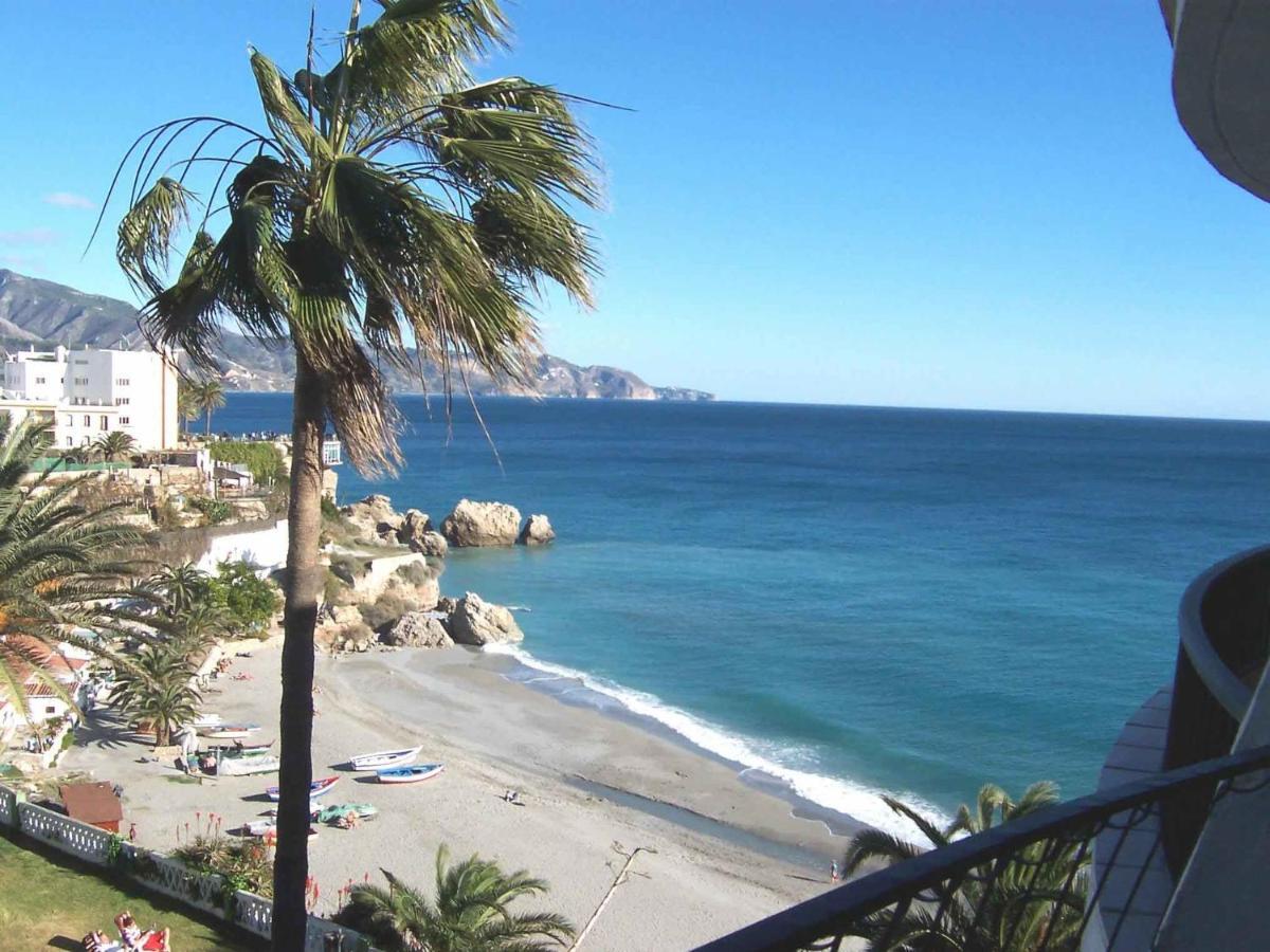 Acapulco Playa Bluewater Villas Нерха Екстериор снимка